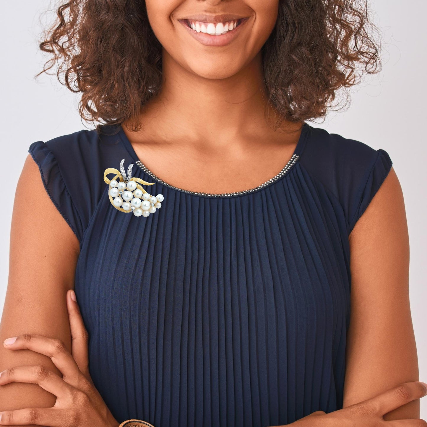 14K Yellow Gold Pearl & Diamond Grapevine Motif Brooch