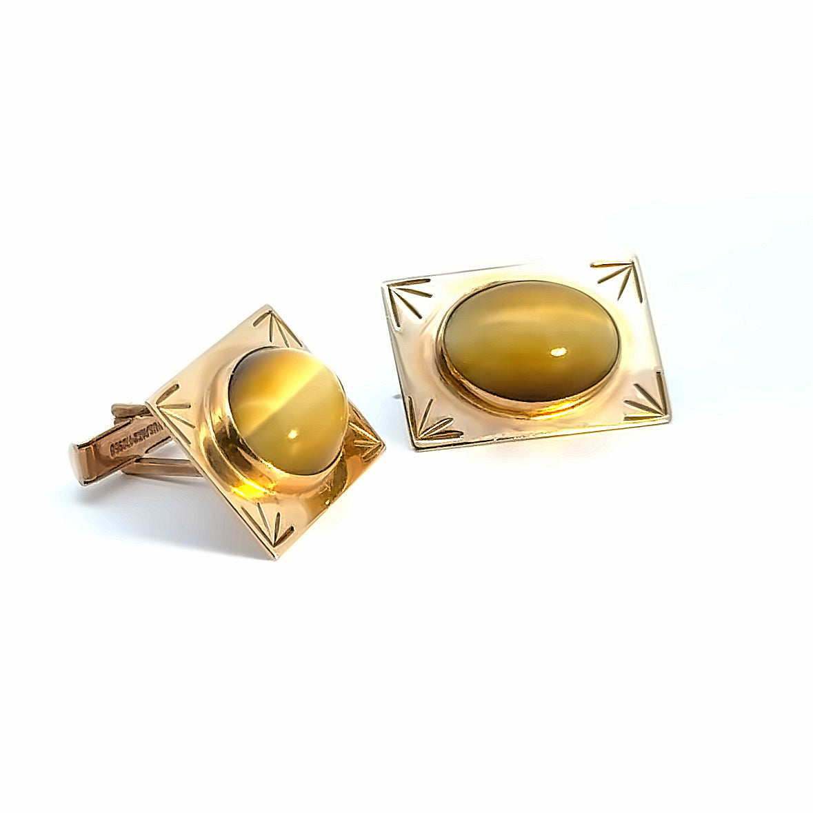Yellow Gold Tiger's Eye Cuff Links