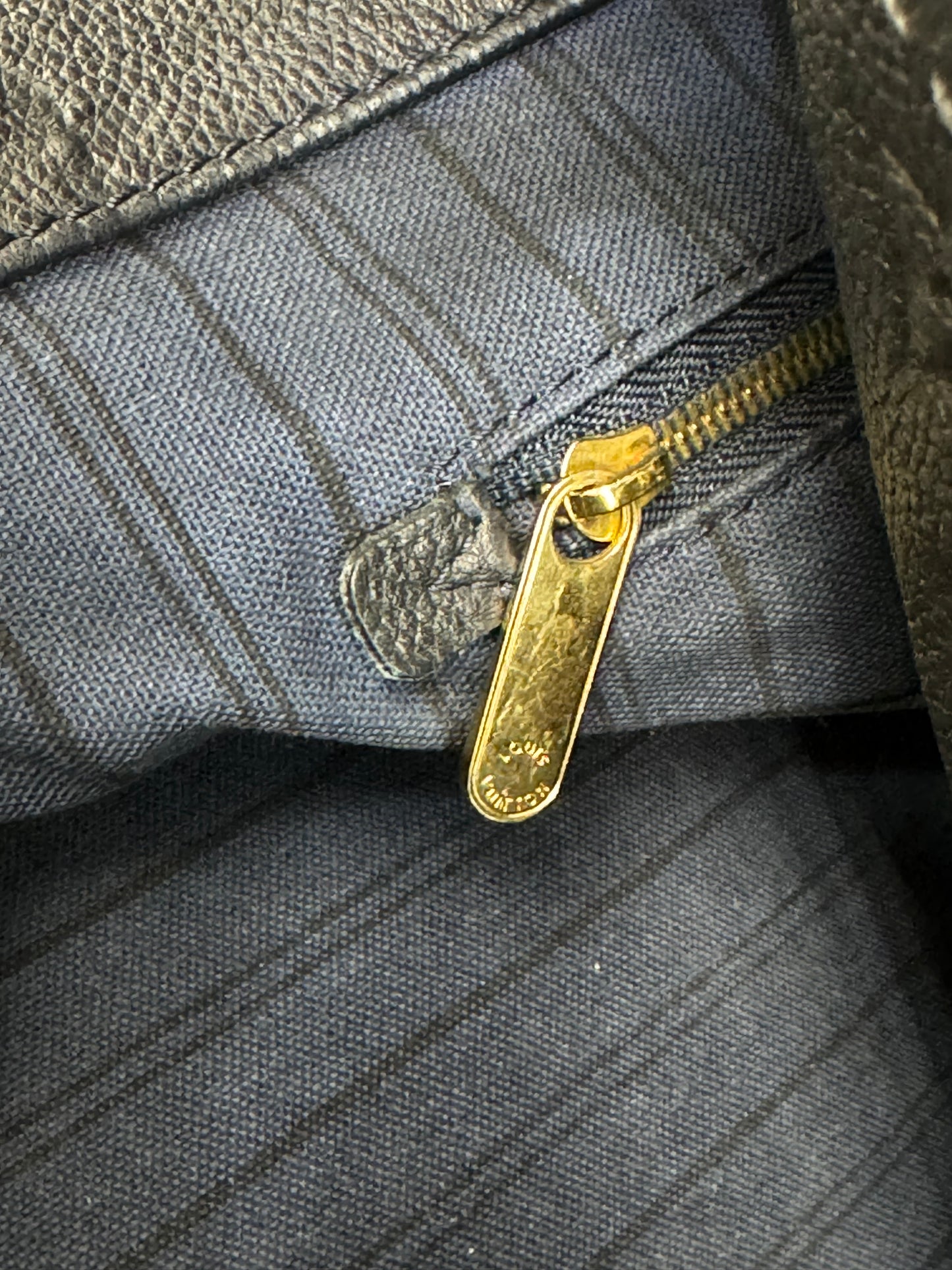 Louis Vuitton Monogram Empreinte Leather Bag – Excellent Exterior Condition