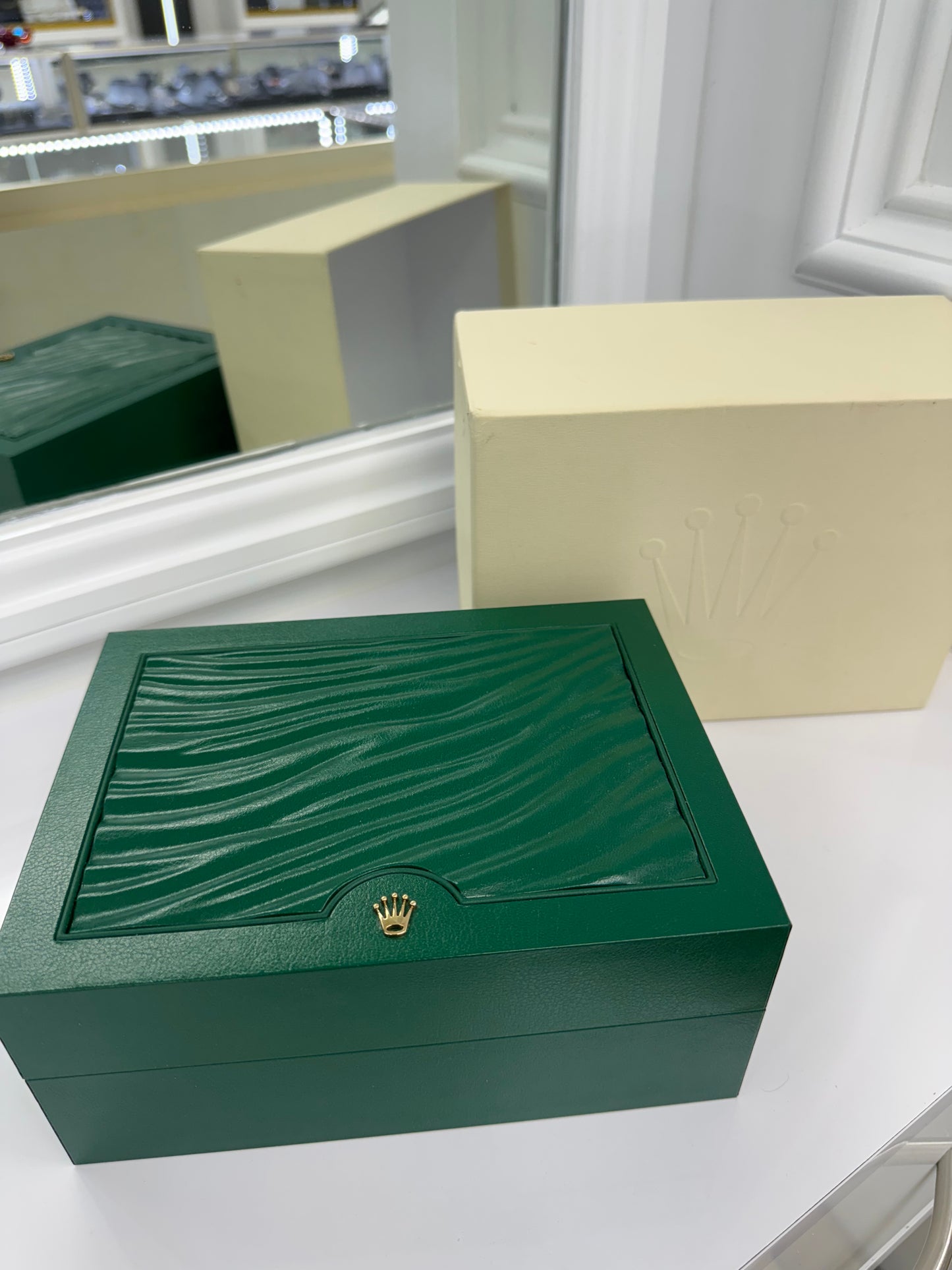 Rolex Day-Date II President 41mm – 18K Yellow Gold