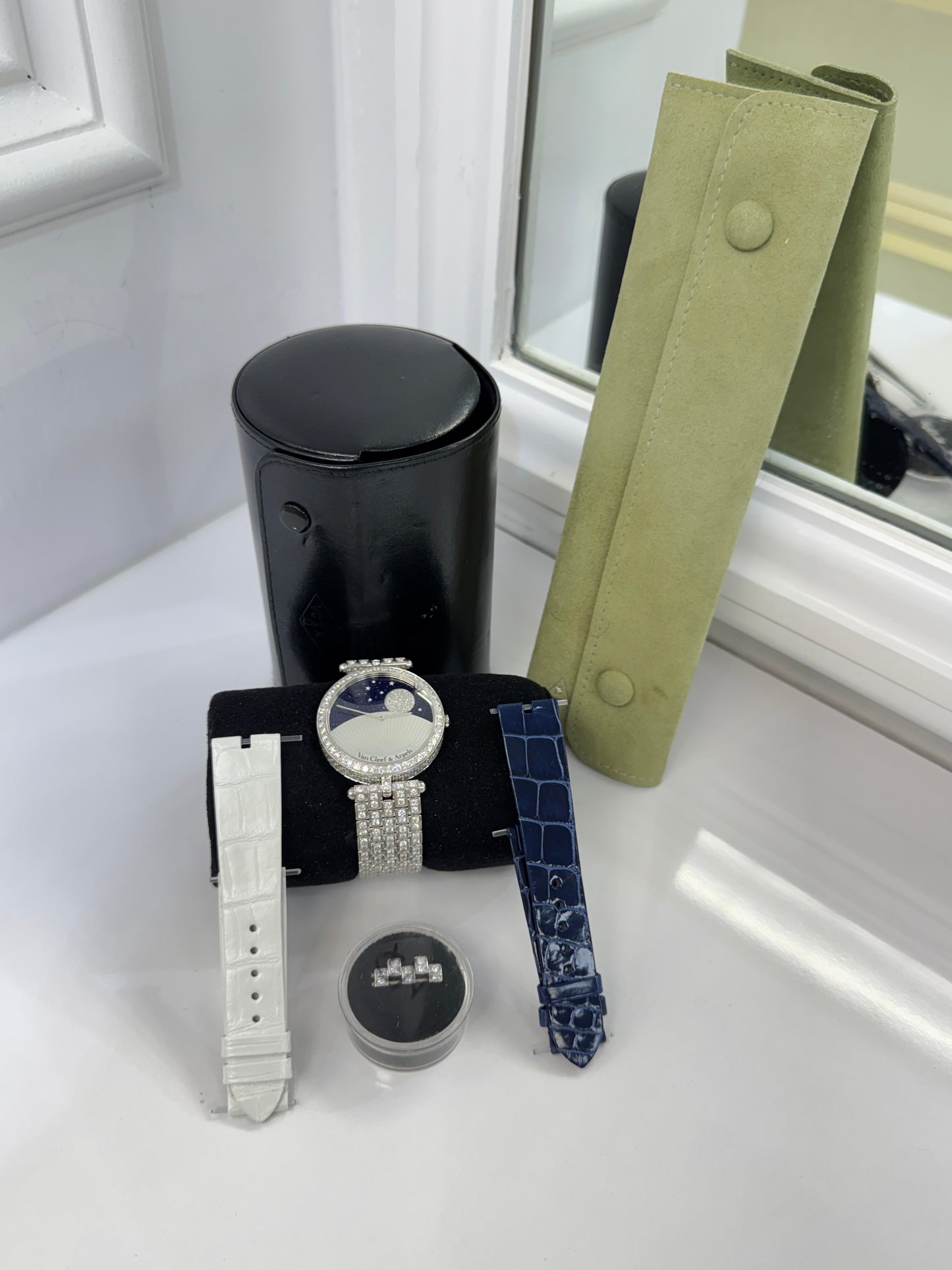 Van Cleef & Arpels Lady Arpels Day & Night Watch