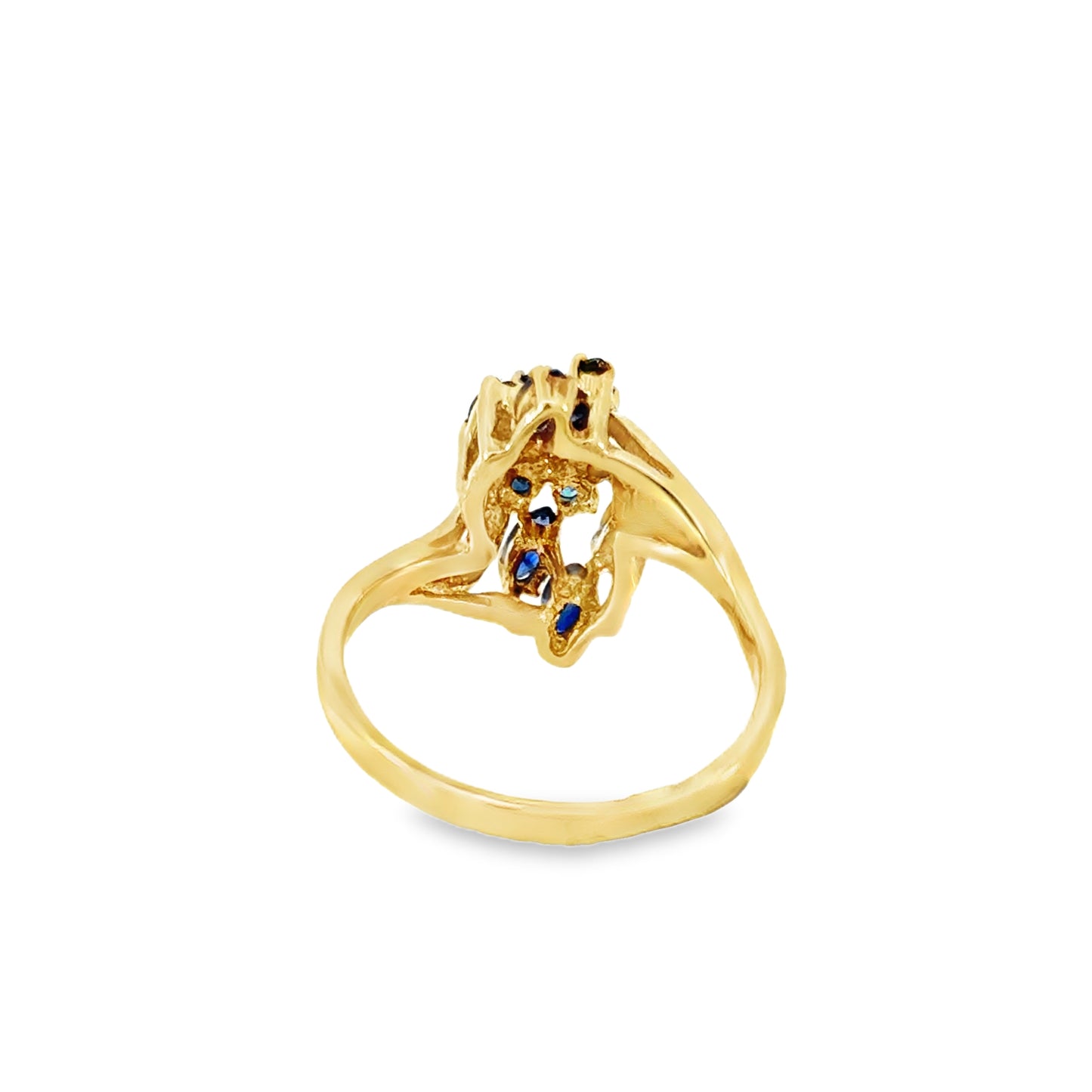 Vintage-Inspired Sapphire & Diamond Ring in 14K Yellow Gold – Classic Bloom Design
