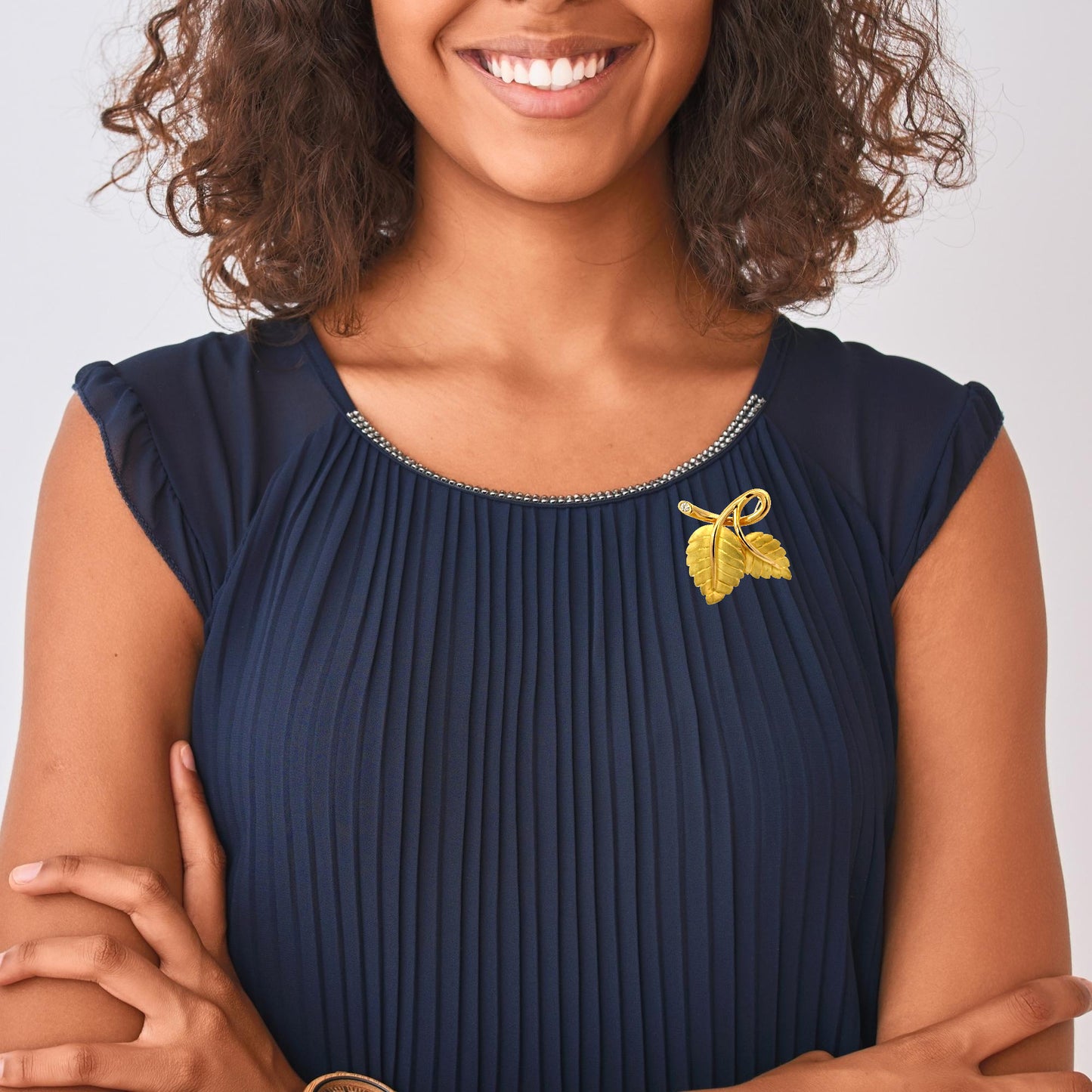 Tiffany & Co. 18K Yellow Gold Strawberry Leaf Brooch – Diamond Accent
