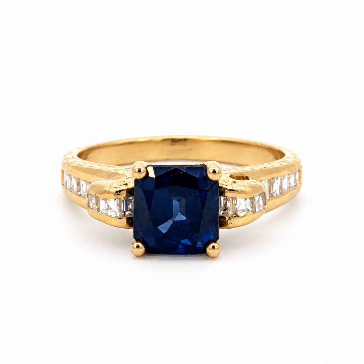 18K Yellow Gold Sapphire & Diamond Engraved Scroll Ring