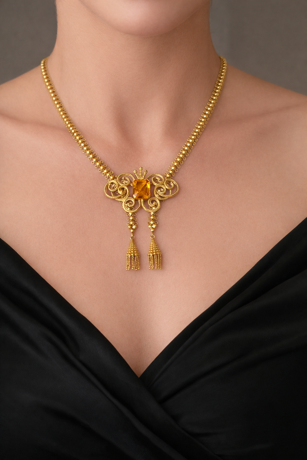 18K Yellow Gold Retro Citrine Tassel Necklace – Ornate Filigree Design