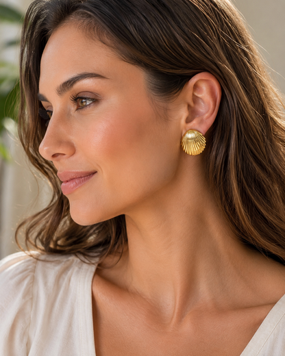 14K Yellow Gold Shell Earrings – Vintage Coastal Elegance