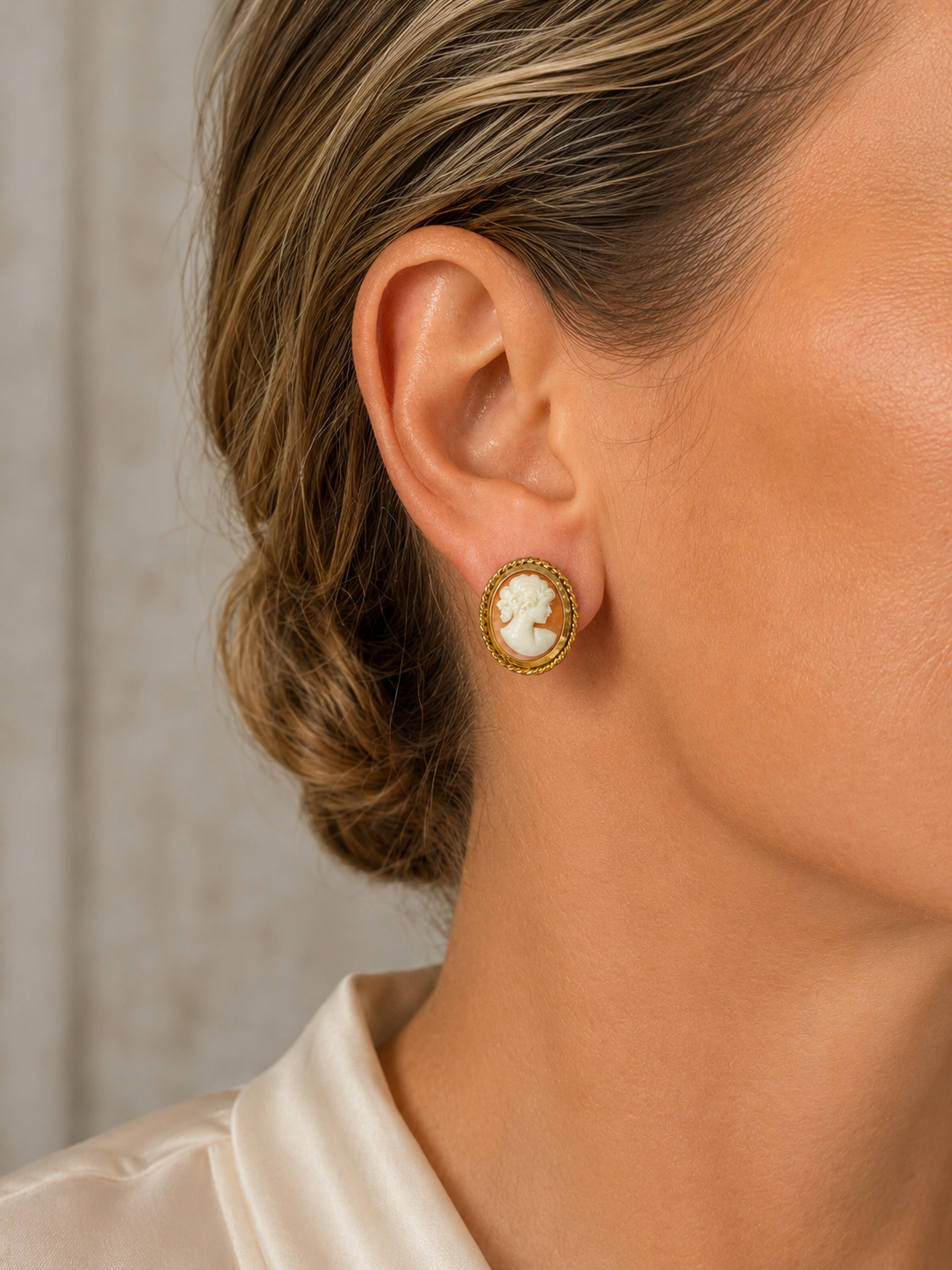 1960’s 18K Yellow Gold Cameo Earrings