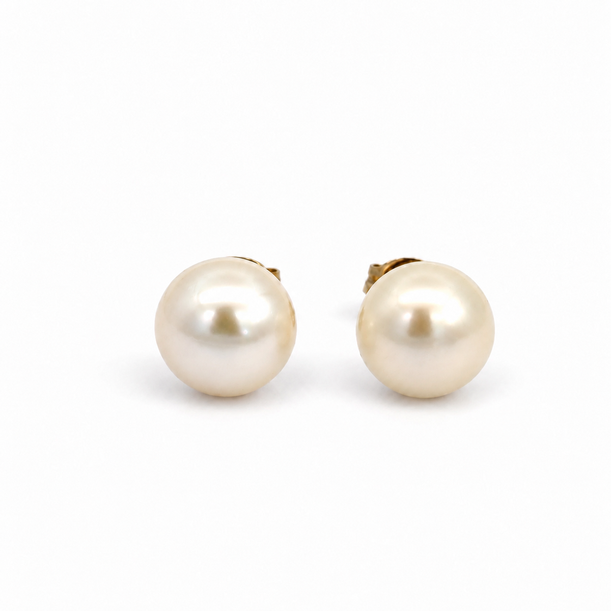8mm Freshwater Button Pearl Stud Earrings in Yellow Gold