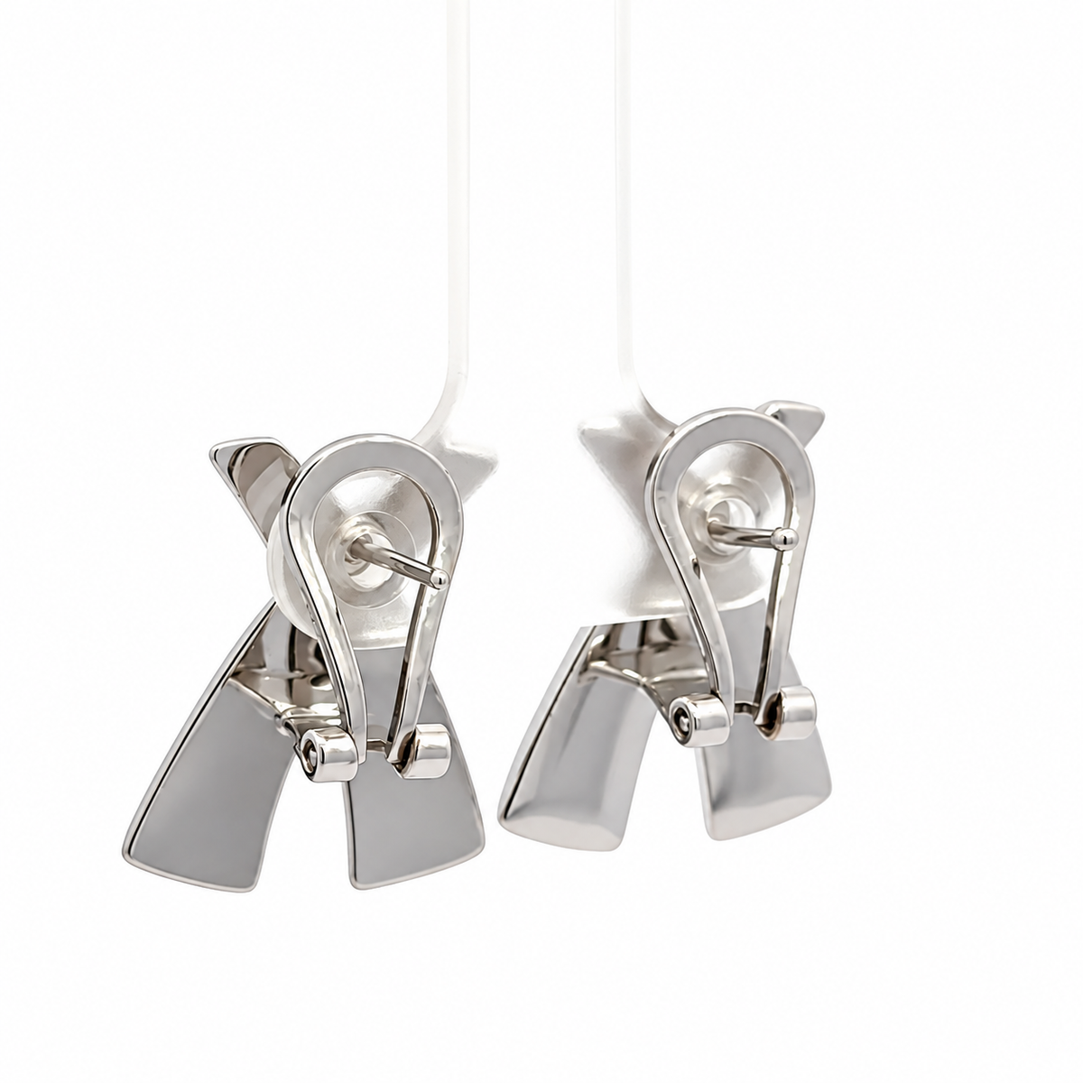 14K White Gold Sculptural X Earrings