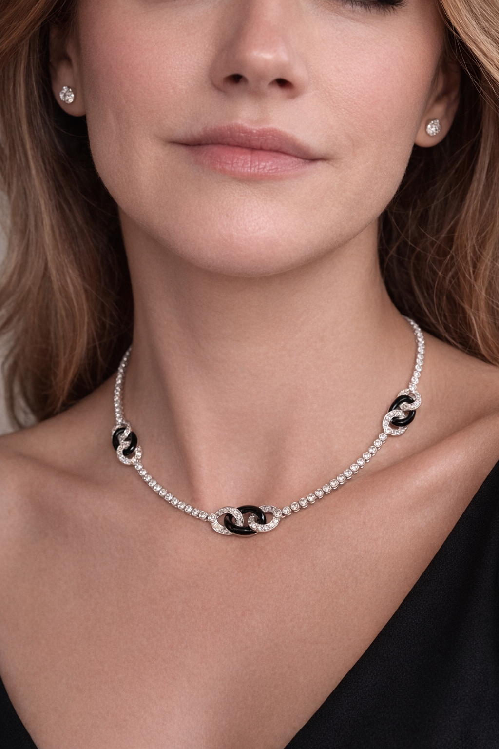 18K White Gold Diamond & Onyx Interlocking Link Necklace