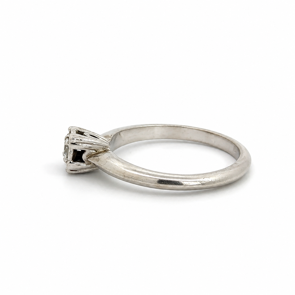 14K White Gold Vintage Diamond Ring – Petite Floral Setting