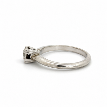 14K White Gold Vintage Diamond Ring – Petite Floral Setting