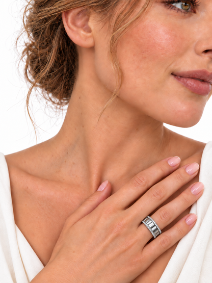 14K White Gold Diamond-Edged Sculptural Band Ring