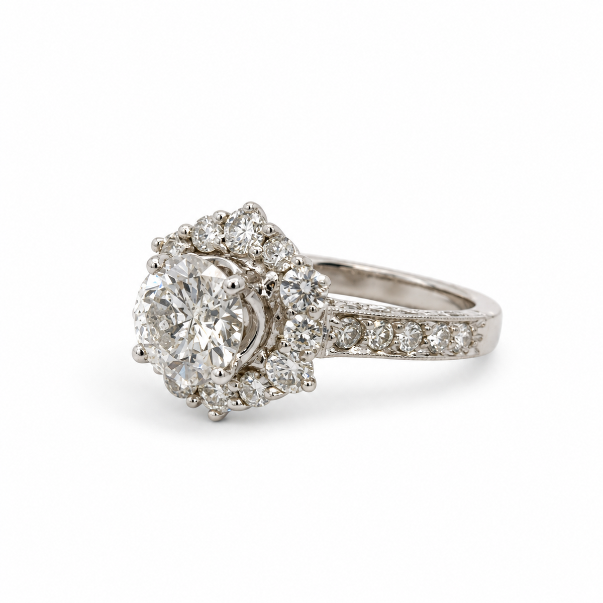 18K White Gold Round Diamond Cluster Ring with Diamond Shoulders