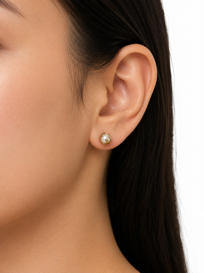 Vintage Yellow Gold Pearl Screw-Back Earrings