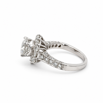 18K White Gold Round Diamond Cluster Ring with Diamond Shoulders