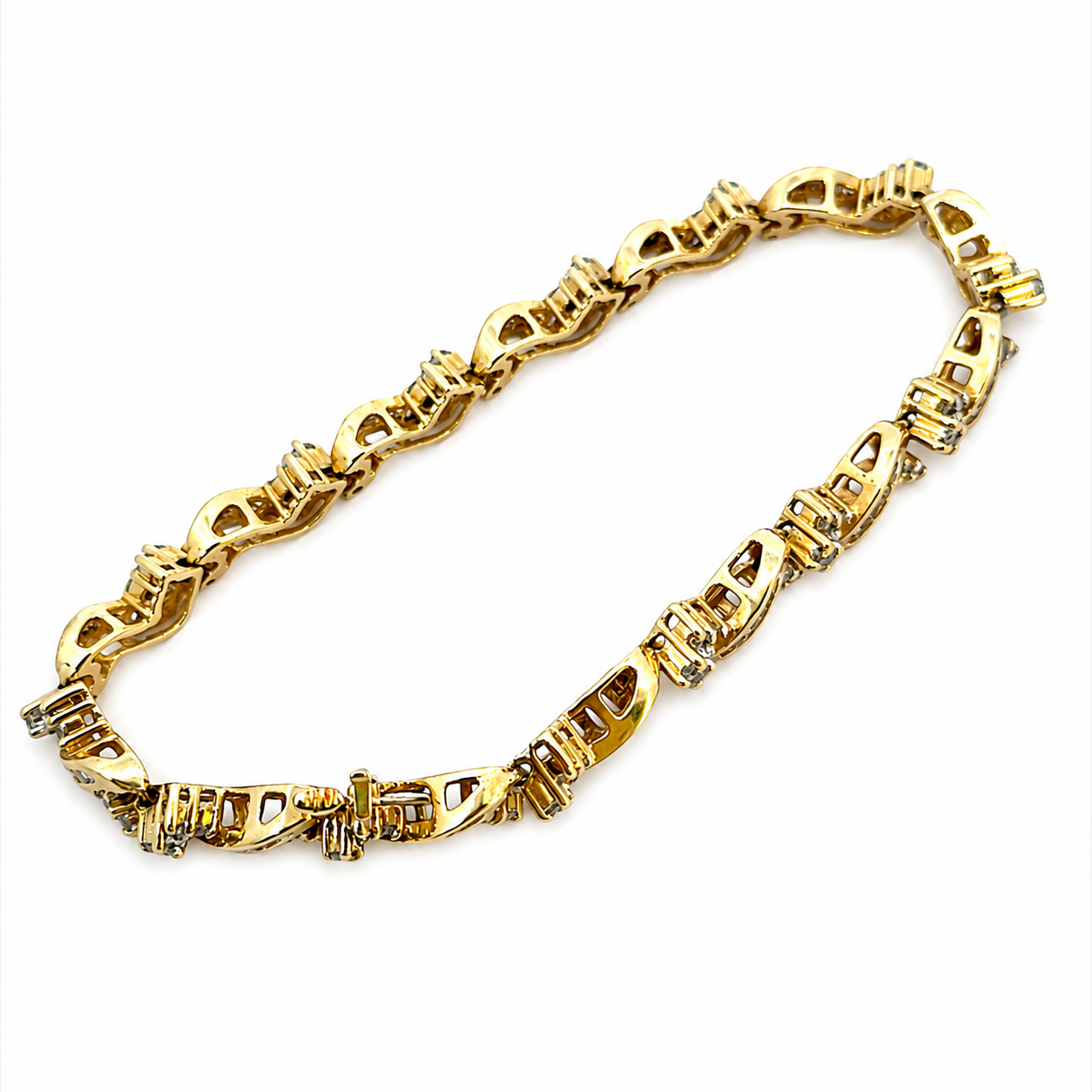 14K Gold Round & Baguette Diamond Bracelet