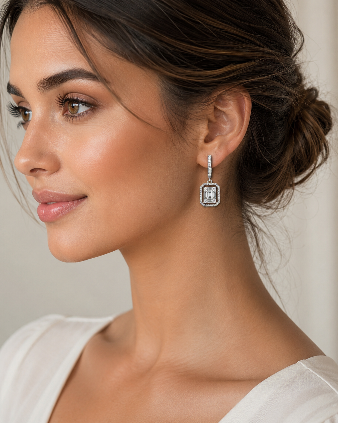 18K White Gold Diamond Dangle Earrings Geometric Halo Cluster