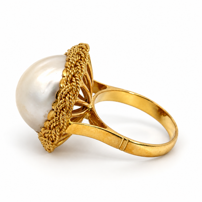 Vintage 14K Yellow Gold Domed Mabe Pearl Statement Ring