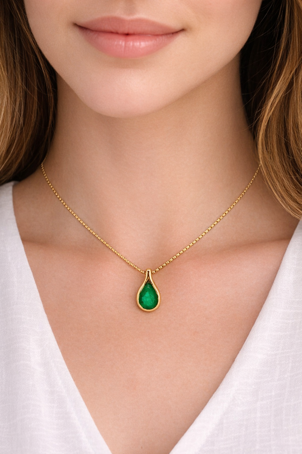 Natural Emerald Pear Pendant Necklace 14K Yellow Gold