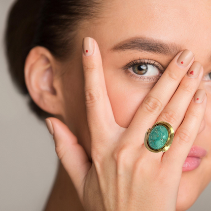 Mid-Century Retro 14K Yellow Gold Blue-Green Turquoise Ring