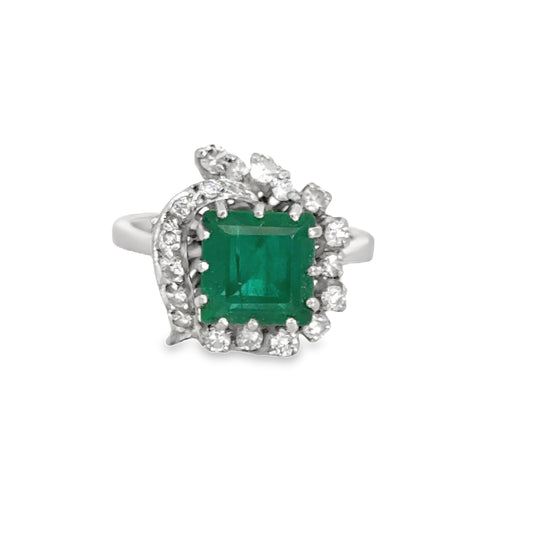 Gorgeous 14K White Gold Emerald & Diamond Ring