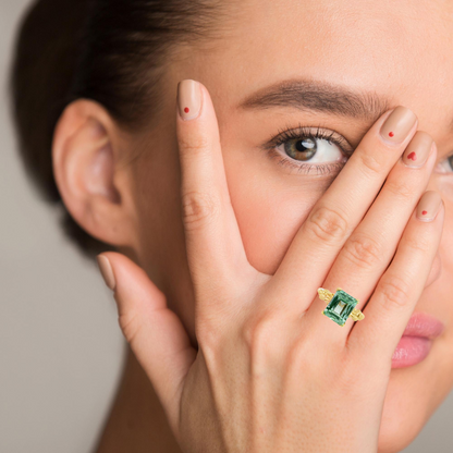 Elegant 14K Yellow Gold Vintage Aquamarine Ring