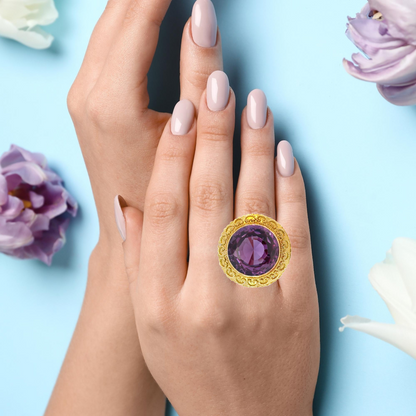 Striking 18K Yellow Gold Amethyst Ring