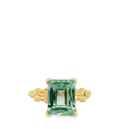 Elegant 14K Yellow Gold Vintage Aquamarine Ring