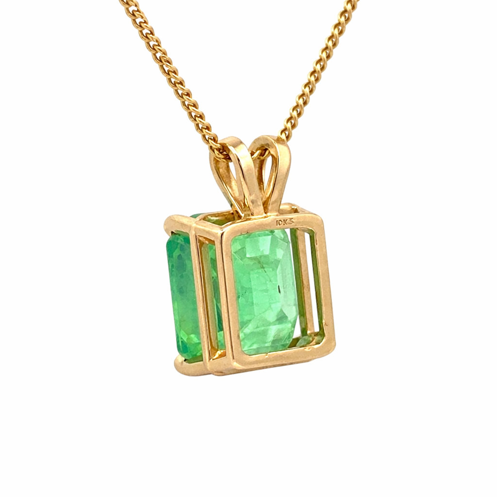 Elegant Emerald Pendant Necklace with Gold Chain