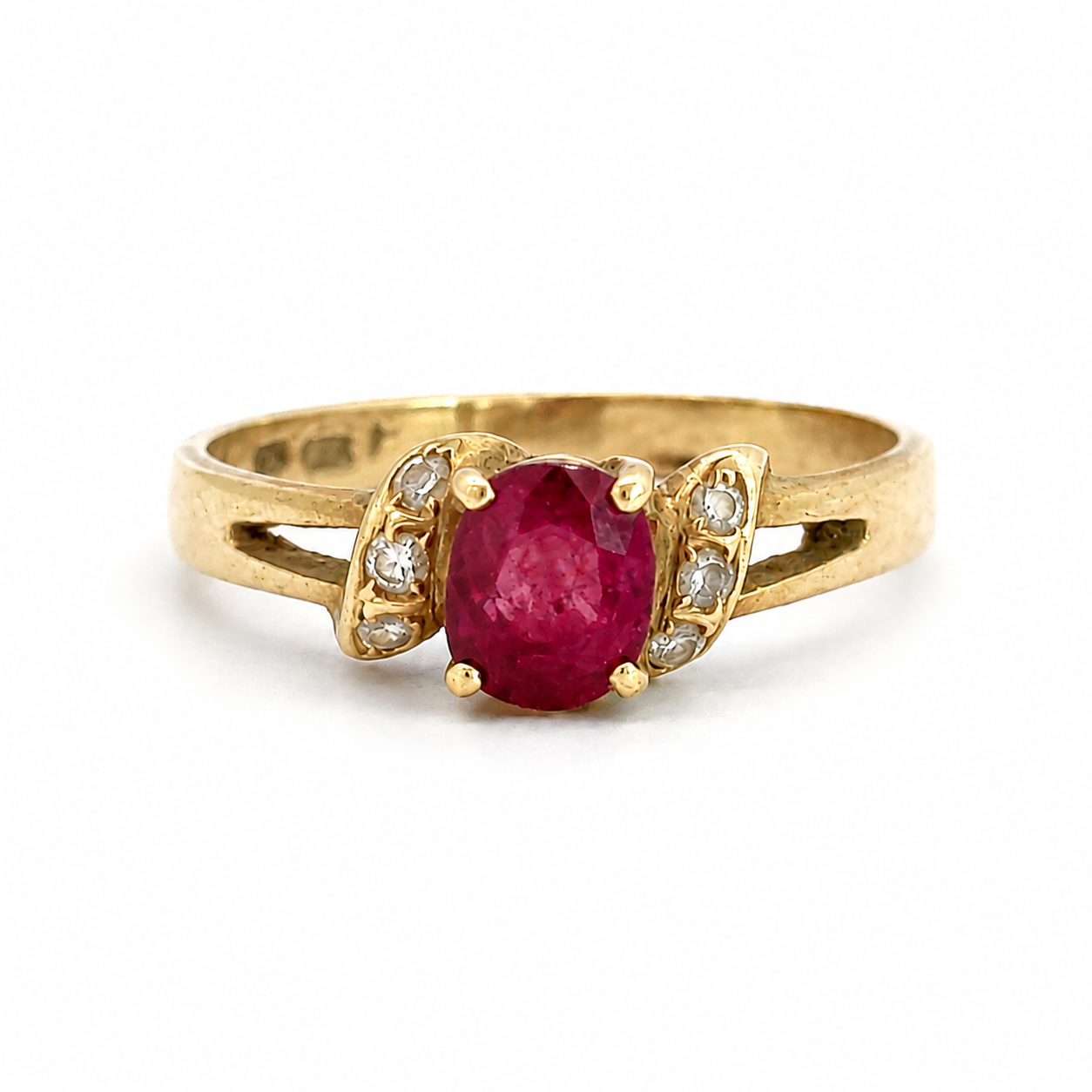 14K Gold Vintage Oval Ruby & Diamond Ring