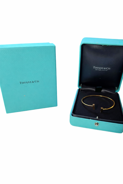 Tiffany & Co. T Wire Bracelet – 18K Yellow Gold | Size Medium