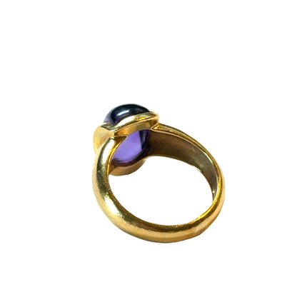 18K Yellow Gold Curved Amethyst Cabochon Ring – Modernist Design