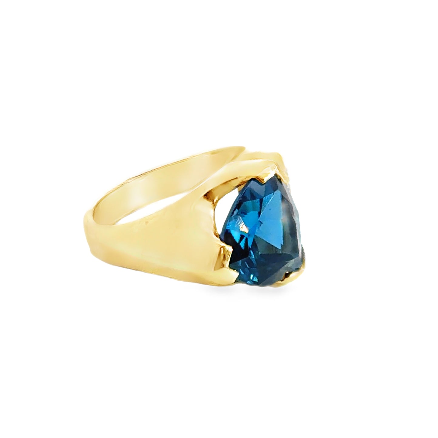 14K Yellow Gold Trillion-Cut Blue Topaz & Diamond Ring – Modern Statement Design