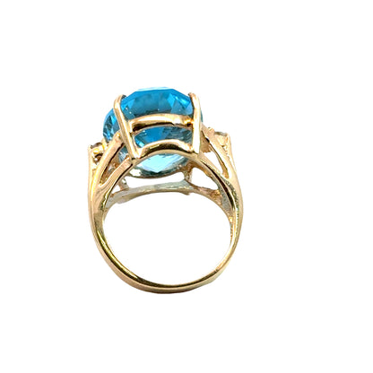 14K Yellow Gold Oval Aquamarine & Diamond Ring