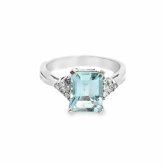 14K White Gold Aquamarine & Diamond Ring