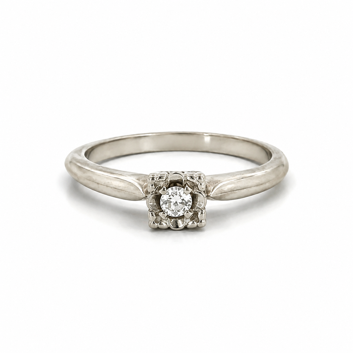 14K White Gold Vintage Diamond Ring – Petite Floral Setting
