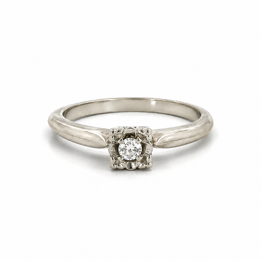 14K White Gold Vintage Diamond Ring – Petite Floral Setting