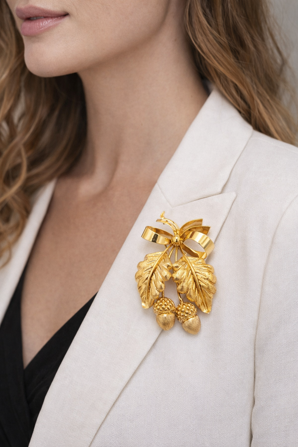 Tiffany & Co. Vintage Oak Leaf & Acorn Brooch / Pendant in 18K Gold – Made in Italy