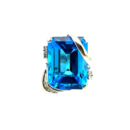 Beautiful Blue Topaz 14K White Gold Diamond Ring