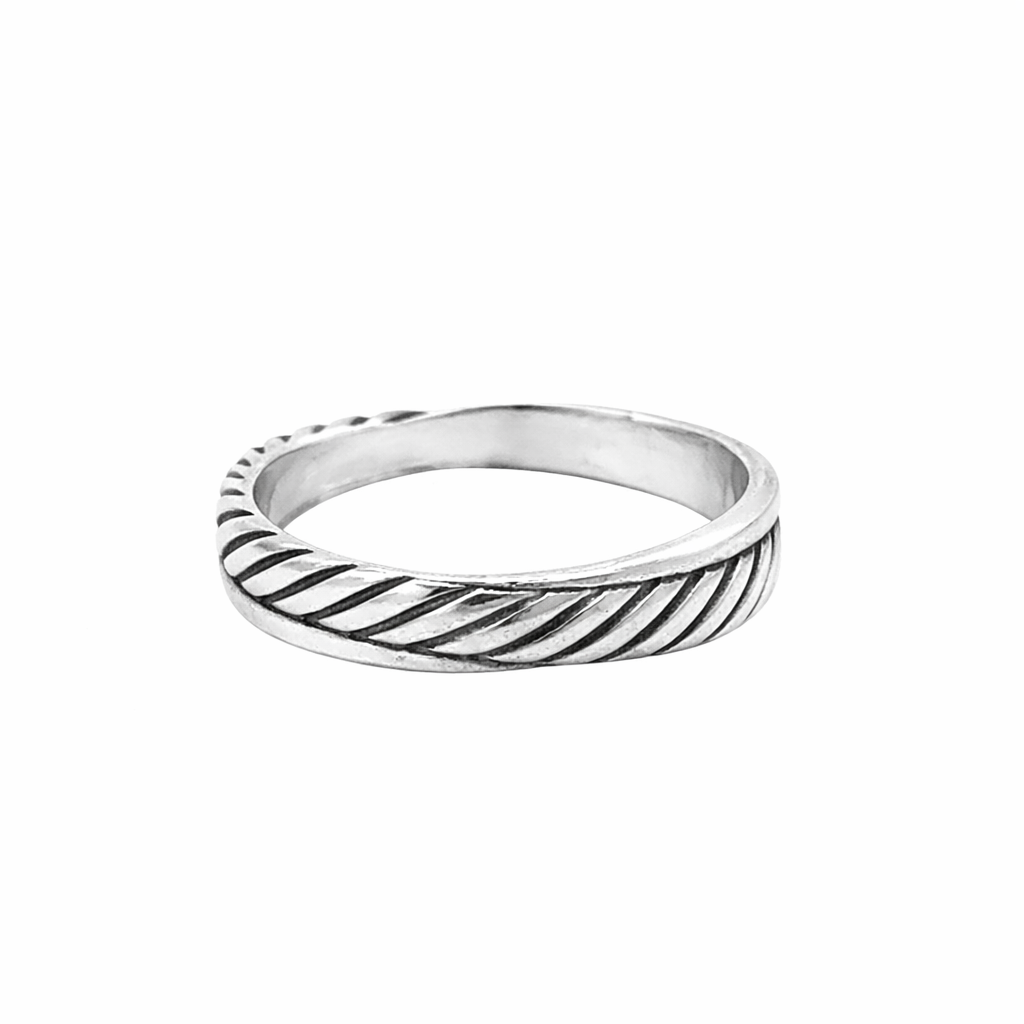 David Yurman Crossover Ring – Sterling Silver & Pavé Diamonds