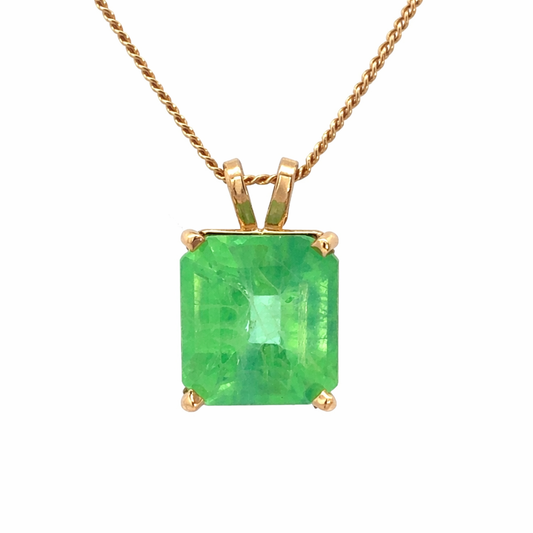 Elegant Emerald Pendant Necklace with Gold Chain