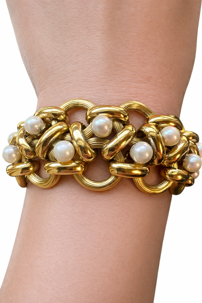 Sculptural 18K Gold & Pearl Bracelet – Mid-Century Design