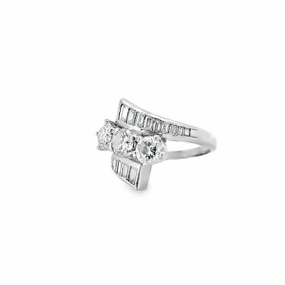 Exquisite Platinum & Diamond Ring