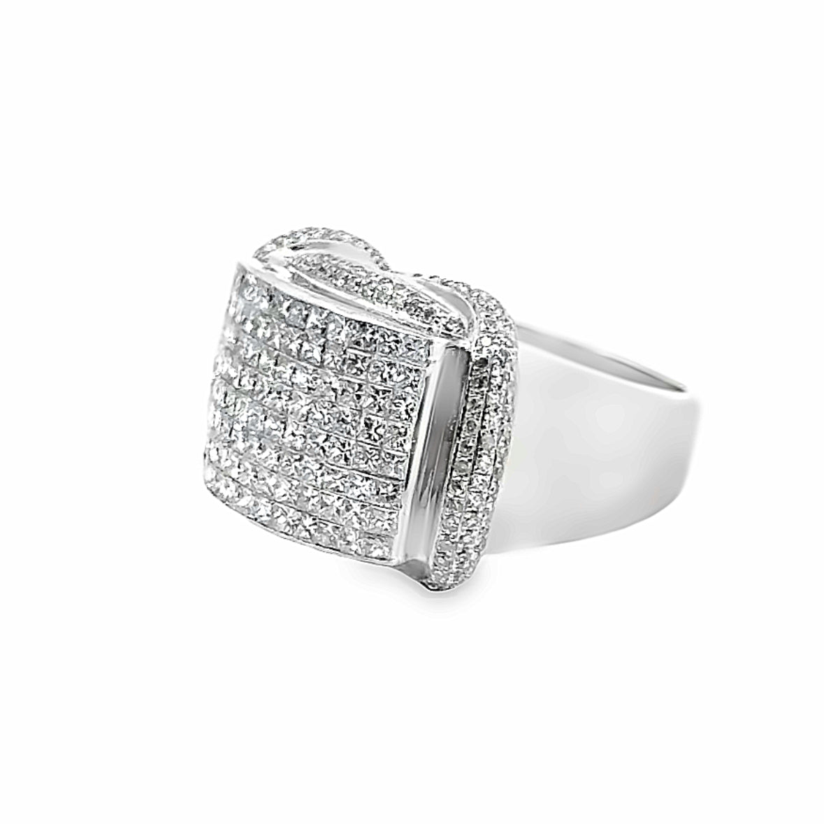Stunning 14K White Gold 5.84 Carats Diamond ring
