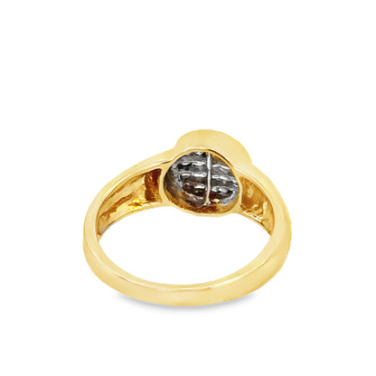 14K Gold Sparkling Diamond Disc Ring