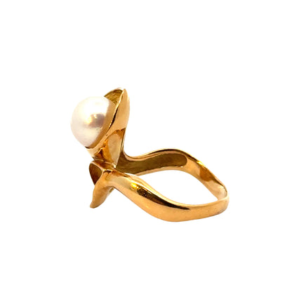 18K Yellow Gold Leaf-Enclosed Pearl & Diamond Ring