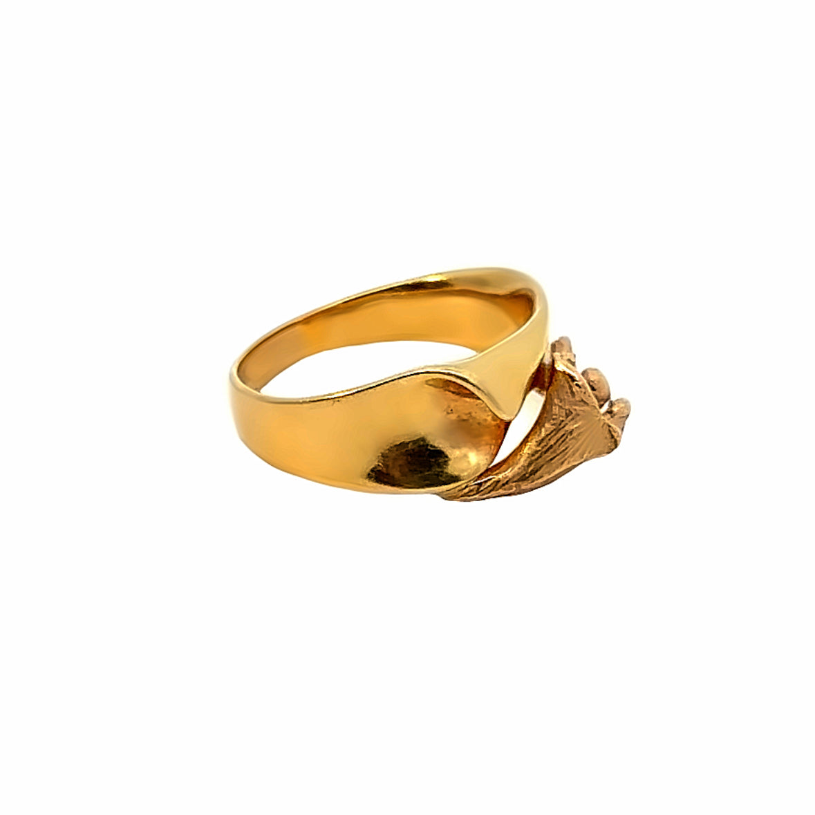 18K Yellow Gold Stargazer Lily Ring