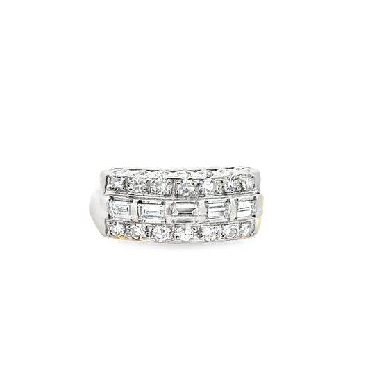 Elegant Mid-Century White Gold Diamond Ring