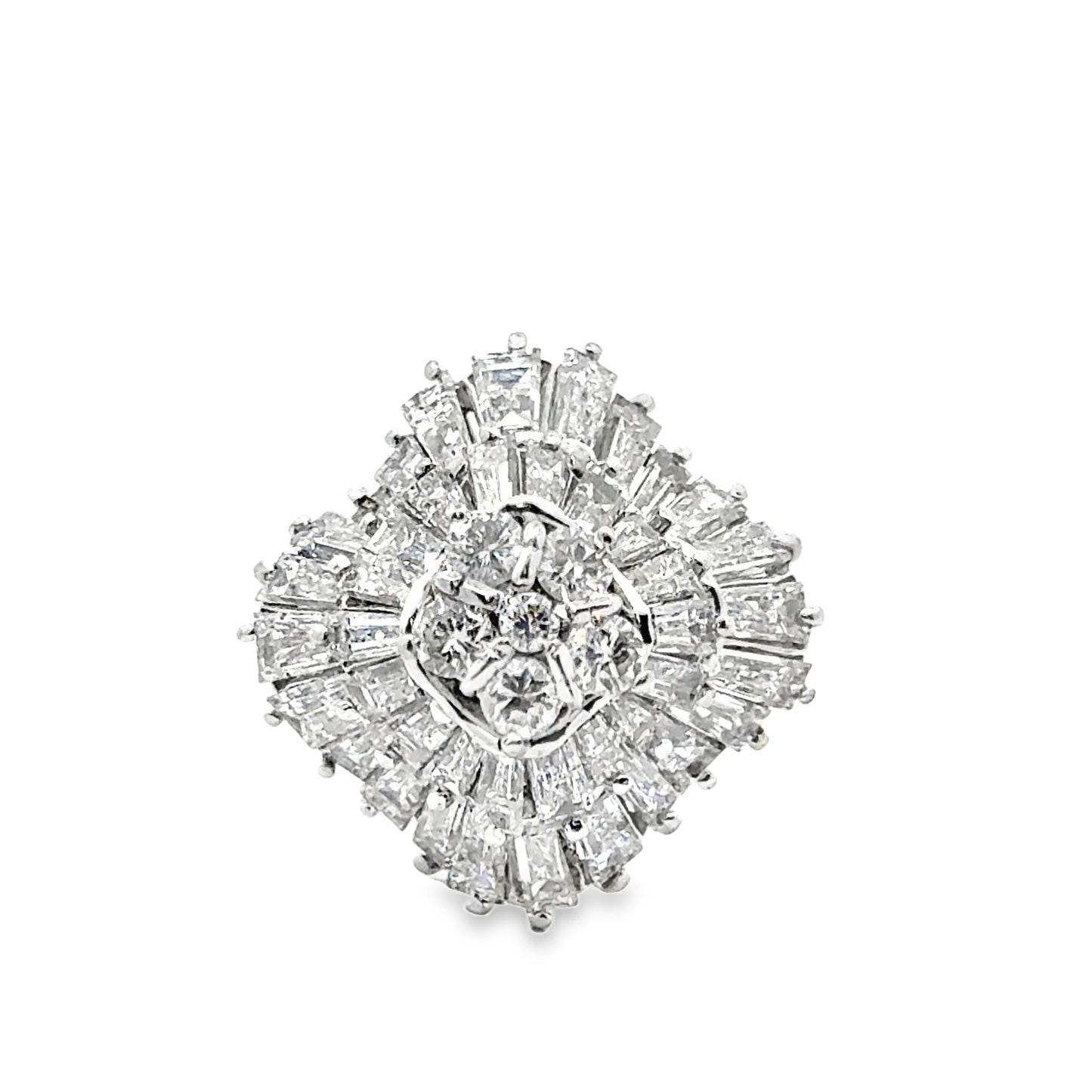 Luxury 18K White Gold Round and Baguette Diamond Ring